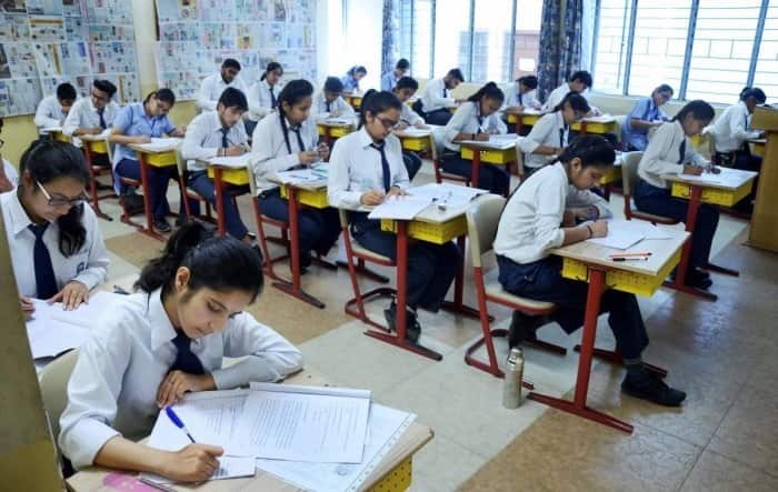 ​Board exam preparation tips learn how to prepare for board exams in the very last time आखिरी समय में बोर्ड परीक्षा की तैयारी करने के ये है तरीके, अच्छे मार्क्स लाने के लिए भी हैं खास टिप्स