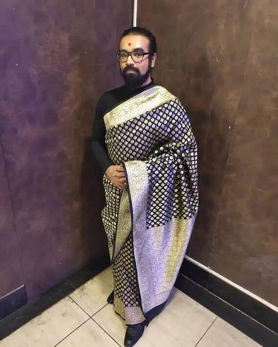 पुष्पक सेन - पुष्पक सेनने देशातच नव्हे तर परदेशातही आपल्या फॅशनेबल चॉईसने ओळख निर्माण केली आहे.