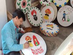 Holi 2022: जोधपुर में देखने को मिलता है होली का अलग अंदाज, यहां चंग की थाप के साथ मनाया जाता है रंगों का त्योहार 