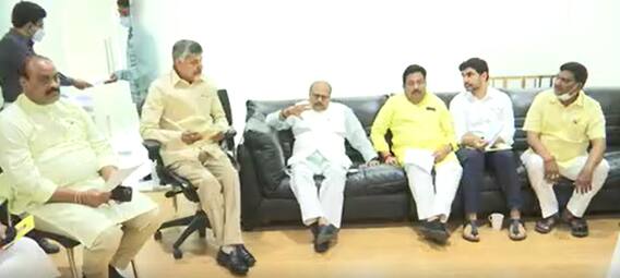 TDP Leaders In Chandrababu House: అసెంబ్లీలో ప్రస్తావించాల్సిన అంశాలపై టీడీపీ నేతల సమావేశం| ABP Desam
