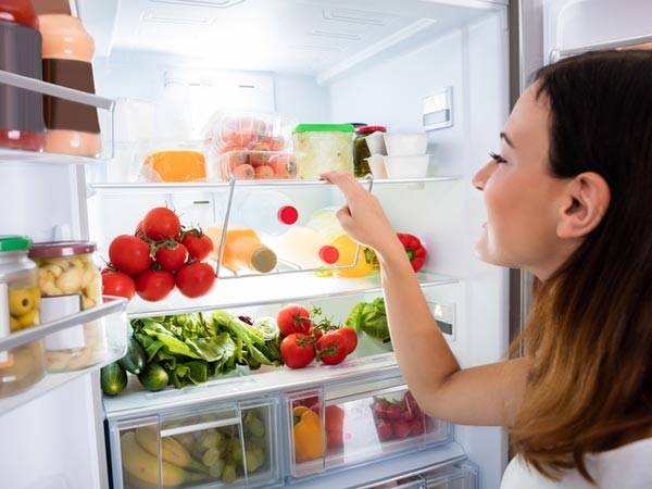 Don’t keep these five fruits in fridge its harmful to your health શું આપ ફ્રૂટને ફ્રિજમાં રાખીને ખાવાનું પસંદ કરો છો, તો સાવધાન, આ કારણે સ્વાસ્થ્યને પહોંચે છે નુકસાન