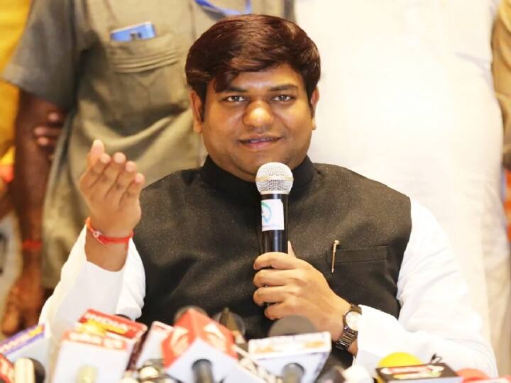 Bihar By Election 2022: VIP Supremo Mukesh Sahani made plan for Bihar Upchunav to defeat BJP Bihar By Election 2022: मुकेश सहनी का उपचुनाव में 'मास्टरप्लान', काम कर गया तो BJP को हो सकता है 'घाटा'