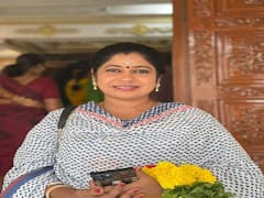 பியூட்டி பார்லர் ஓனர் முதல் கோவை மேயர் கனவு வரை - யார் இந்த மீனா ஜெயக்குமார் ?