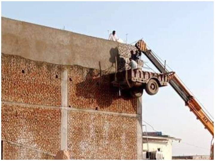 You have not seen such a desi jugaad while building a house viral news घर बनाते समय नहीं देखा होगा आपने ऐसा देसी जुगाड़, IPS अधिकारी भी रह गए हैरान