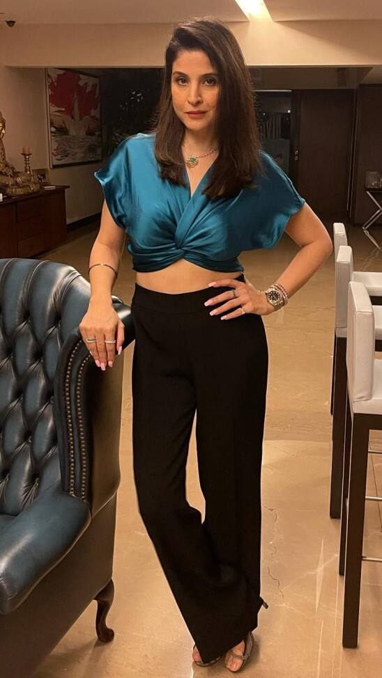 Sanjay Kapoor की पत्नी Maheep Kapoor ने दिखाया ग्लैमरस अंदाज