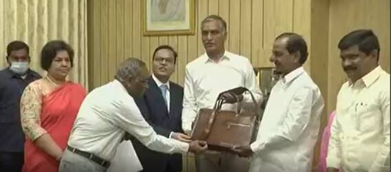 Telangana Budget 2022-23: తెలంగాణ బడ్జెట్ ను ప్రవేశపెట్టిన మంత్రి Harish Rao| ABP Desam