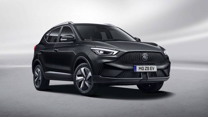 ਆਟੋਮੈਟਿਕ ਕਲਾਈਮੇਟ ਕੰਟਰੋਲ, ਪੈਨੋਰਾਮਿਕ ਸਨਰੂਫ, 360-ਡਿਗਰੀ ਕੈਮਰਾ, ਡਿਜੀਟਲ ਕੁੰਜੀ ਵੀ ਹੋਵੇਗੀ ਜੋ ਬਲੂਟੁੱਥ, ਰੀਅਰ ਆਰਮਰੇਸਟ ਤੇ ਰੀਅਰ ਏਸੀ ਵੈਂਟਸ ਵੀ ਹੋਣਗੇ। ਕੁਝ ਕੰਟ੍ਰੋਲ ਡੈਸ਼ਬੋਰਡ ਲਈ ਵੀ ਬਦਲੇ ਗਏ ਹਨ ਅਤੇ ਐਸਟਰ ਵਰਗੇ ਹਨ। Aster ਵਾਂਗ MG SUV ਦੀ ਤਰ੍ਹਾਂ ZS ਦੇ ਨਾਲ ADAS ਫੀਚਰ ਵੀ ਉਪਲਬਧ ਹੈ।