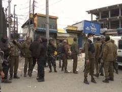 Srinagar Grenade Attack: श्रीनगर में आतंकवादियों ने किया सुरक्षाबलों पर ग्रेनेड हमला, एक की हुई मौत, 34 घायल