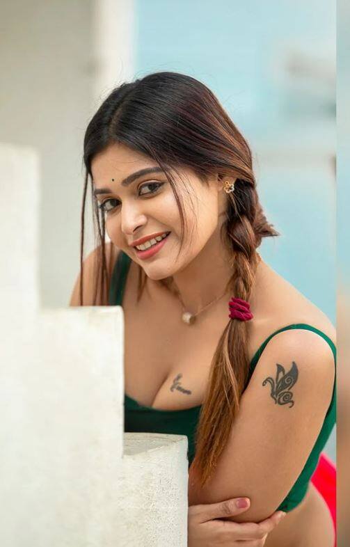 ரசிகர்களை கிரங்கடிக்கும் தர்ஷா குப்தா! இன்ஸ்டா ரவுண்டப்!!