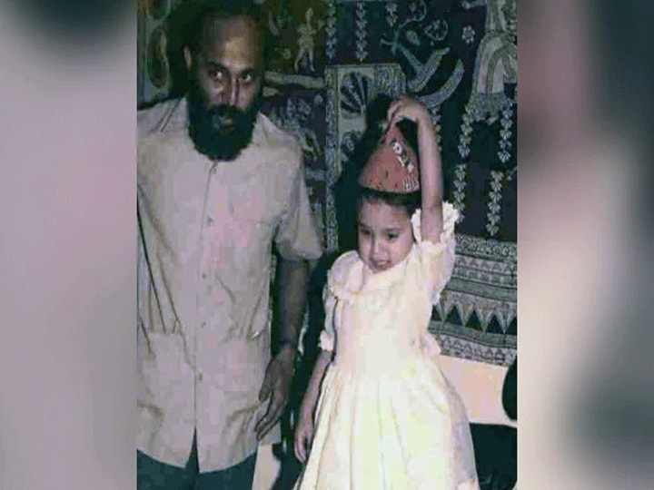 Swara Bhasker Childhood Photo Went Viral On Social Media See her birthday photo बर्थडे मना रही ये क्यूट बच्ची आज अपने एक ट्वीट से मचा देती हैं बवाल, इस एक्ट्रेस का नाम बताने में सिकंदर भी हुए फेल