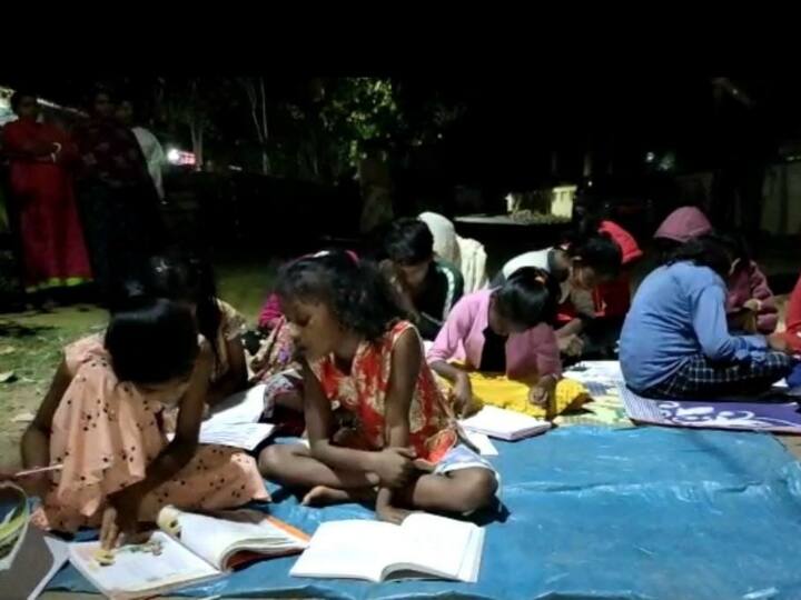 Bastar 400 families living in huts on government land were evicted children education affected ANN Bastar: प्रशासन ने सरकारी जमीन पर झोपड़ी बनाकर रह रहे लगभग 400 परिवारों को किया बेदखल, बच्चों की पढ़ाई हो रही प्रभावित