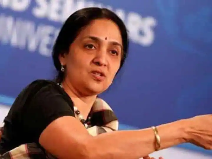 Chitra Ramakrishna Arrested: ਸੀਬੀਆਈ ਨੇ ਸਟਾਕ ਮਾਰਕੀਟ ਧੋਖਾਧੜੀ ਮਾਮਲੇ 'ਚ NSE ਦੀ ਸਾਬਕਾ ਐਮਡੀ ਚਿੱਤਰਾ ਰਾਮਕ੍ਰਿਸ਼ਨ ਨੂੰ ਕੀਤਾ ਗ੍ਰਿਫਤਾਰ Chitra Ramakrishna Arrested: ਸੀਬੀਆਈ ਨੇ ਸਟਾਕ ਮਾਰਕੀਟ ਧੋਖਾਧੜੀ ਮਾਮਲੇ 'ਚ NSE ਦੀ ਸਾਬਕਾ ਐਮਡੀ ਚਿੱਤਰਾ ਰਾਮਕ੍ਰਿਸ਼ਨ ਨੂੰ ਕੀਤਾ ਗ੍ਰਿਫਤਾਰ