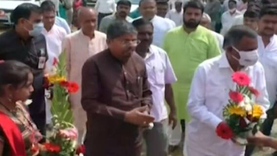 મહિલા સંમેલનમાં નરેશ પટેલના કોંગ્રેસ પર પ્રહાર, આદિવાસી સમાજને ગેરમાર્ગે દોરે છે કોંગ્રેસ, જુઓ ગુજરાતી ન્યુઝ