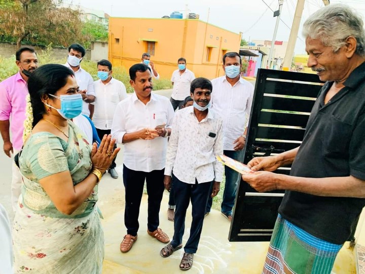 பியூட்டி பார்லர் ஓனர் முதல் கோவை மேயர் கனவு வரை - யார் இந்த மீனா ஜெயக்குமார் ?