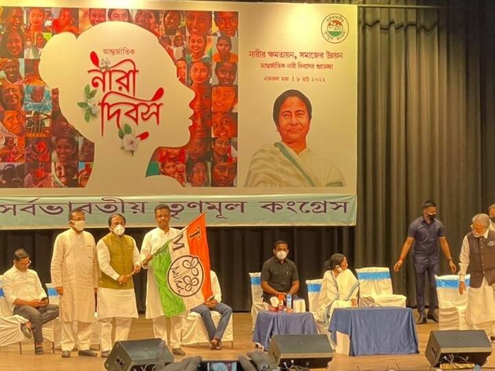 West Bengal CM Mamata Banerjee said in state committee meeting we have to give a call for 2024 general elections to remove BJP 2024 के लोकसभा चुनावों के लिए टीएमसी की तैयारियां शुरू, ममता बनर्जी बोलीं- बीजेपी को हटाने के लिए रहना होगा एक्टिव