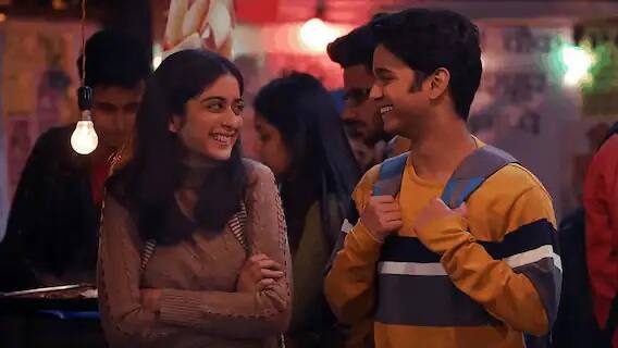 ‘ફ્લેમ્સ’ વેબસીરિઝમાં  રિત્વિક સહોર, તાન્યા માનિકતલાની સ્ટૂડન્ટ લાઇફ પર આધારિત છે. જેમાં કોમેડીનો ભરપૂર તડકો છે. જેને આપ એમએક્સ પ્લેયર પર જોઇ શકો છો.