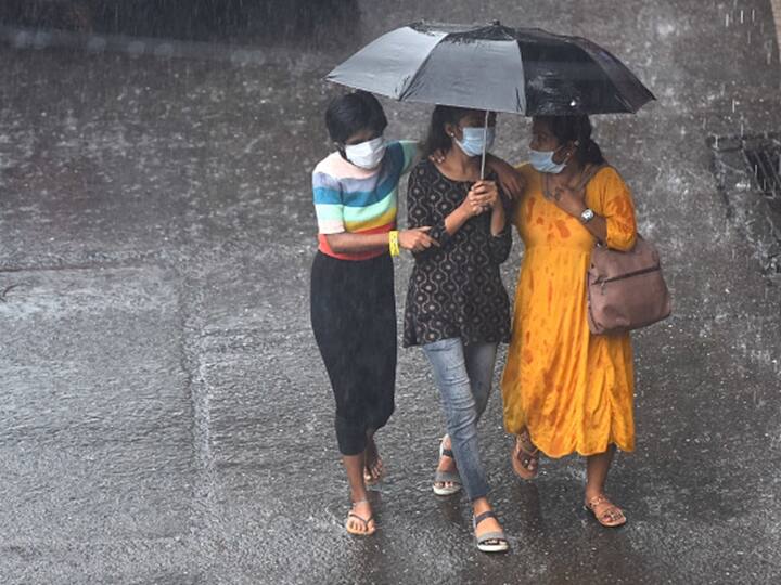 Mumbai To Receive Rain Over Next Two Days, IMD Issues Yellow Alert For Maharashtra Gujarat Madhya Pradesh Mumbai To Receive Rain Over Next Two Days, IMD Issues Yellow Alert For Maharashtra & Gujarat
