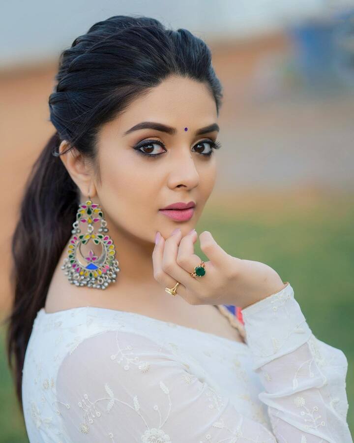 శ్రీముఖి ఫోటోలు -Image credit: Sreemukhi/Instagram