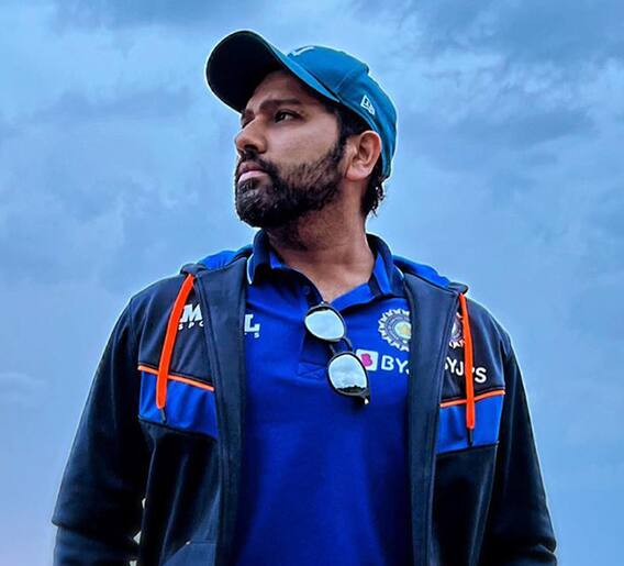 रोहित शर्मा झाला भावूक...