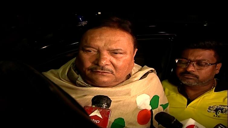 Madan Mitra Health Update: Madan Mitra is not allowed to talk for 10 days Madan Mitra Health Update: ১০ দিন কথা বলা বন্ধ মদনের, লিখে বার্তা বিধায়কের