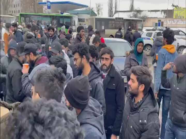 Ukraine Russia War: सूमी में फंसे सभी भारतीय छात्रों को सुरक्षित निकाला गया, विदेश मंत्रालय ने दी जानकारी All the Indian students trapped in the war-torn Ukraine's Sumy city have been evacuated safely Ukraine Russia War: सूमी में फंसे सभी भारतीय छात्रों को सुरक्षित निकाला गया, विदेश मंत्रालय ने दी जानकारी