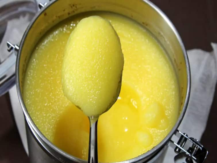 KNOW THE AMAZING HEALTH AND NUTRITIONS BENEFITS OF EAT ONE SPOON GHEE AN EMPTY STOMACH Benefits of Ghee: ખાલી પેટ એક ચમચી ઘી ખાવાના છે અદભૂત ફાયદા, જાણો શું કહે છે આયુર્વૈદ