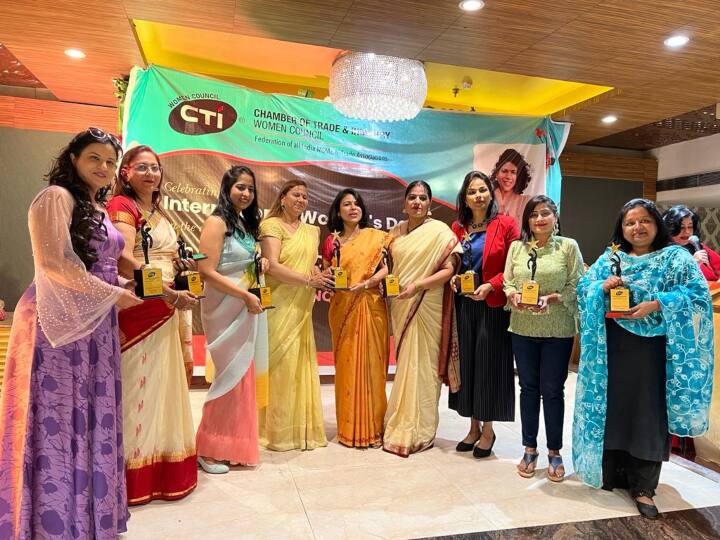 New Delhi News: IAS Durga Shakti Nagpal gave fitness tips on International Women's Day ANN New Delhi News: अंतरराष्ट्रीय महिला दिवस पर IAS दुर्गा शक्ति नागपाल ने दिए फिटनेस टिप्स, किया महिला कारोबारियों को सम्मानित