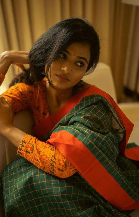 இந்த உலகத்தின் உயரத்தில் கவர்ச்சி காடு நான்