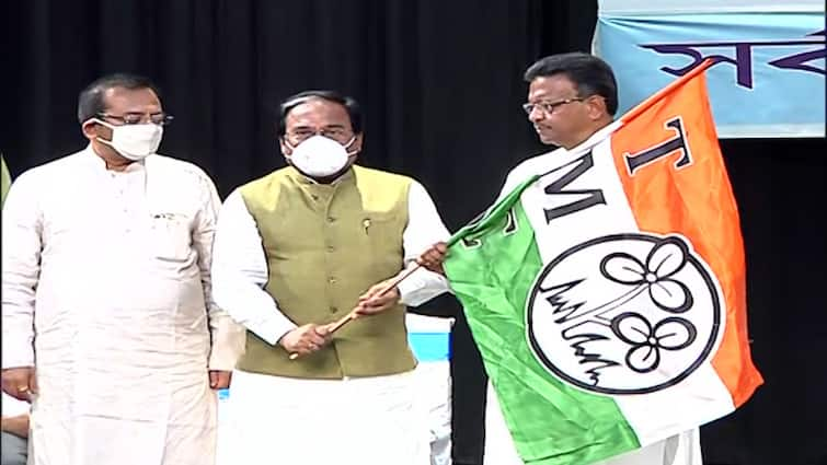 Suspended BJP leader Jay Prakash Majumdar Joins TMC As Vice President Jay Prakash Majumdar Joins TMC : যোগ দিয়েই তৃণমূলের সহ-সভাপতি পদে জয়প্রকাশ মজুমদার