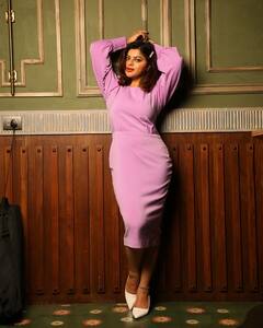 PHOTO: गुलाबी रंगात स्नेहा वाघचा मधाळ अंदाज!