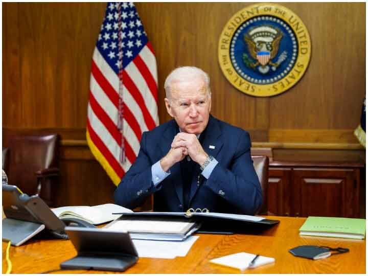 Ukraine Russia War US President Joe Biden may announce sanctions on Russian oil imports Ukraine Russia War: रूस पर एक और प्रतिबंध लगाने की तैयारी में अमेरिका, रूसी तेल आयात पर रोक लगाने की घोषणा कर सकते हैं बाइडेन