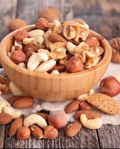 बढ़े हुए कोलेस्ट्रॉल को कम करना है तो, डाइट में शामिल करें ये 4 ड्राई फ्रूट्स