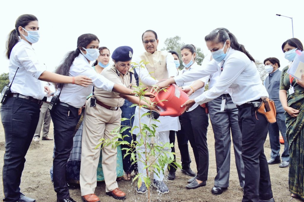 MP News: अंतरराष्ट्रीय महिला दिवस पर सीएम शिवराज सिंह चौहान बोले- बेटियों की सुरक्षा हमारी सर्वाच्च प्राथमिकता