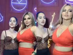 उर्फी जावेद और राखी सावंत ने दिए अलग अंदाज में पोज, दोनों को साथ देख यूजर्स बोले- गुरु और चेला एक साथ