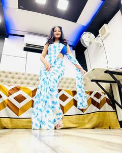 Ananya Nagalla: చీరలోనూ అందమైన ఎక్స్‌పోజింగ్ అనన్య నాగళ్లకే సొంతం