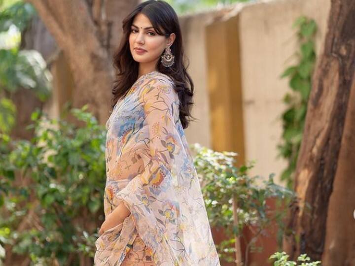 Rhea Chakraborty Pens Down A Message On Equality On The Occasion Of Women's Day Rhea Chakraborty Pens Down A Message On Equality On The Occasion Of Women's Day