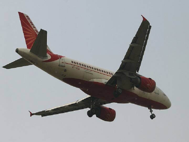 Bagdogra International Airport: Cracks on runway at Bagdogra airport, service postponed Bagdogra Airport: বাগডোগরা বিমানবন্দরের রানওয়েতে ফাটল, বন্ধ বিমান ওঠানামা