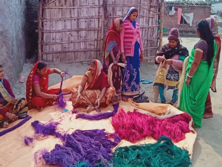 Women's Day 2022: Meet Pooja of Samastipur, She giving Training for items made from banana fiber, 20 thousand women happy today ann Women's Day 2022: समस्तीपुर की पूजा से मिलें, केले के रेशे से निर्मित वस्तुओं की दे रहीं ट्रेनिंग, 20 हजार महिलाएं आज खुश