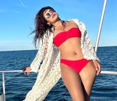 પ્રિયંકા ચોપરા હોટ બિકિની તસવીરોએ સોશિયલ મીડિયામાં લગાવી આગ