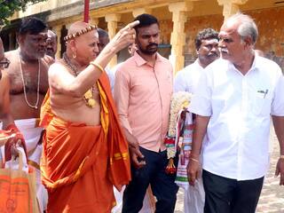 கோயில் நிலங்களுக்கான குத்தகை வழங்காதவர்கள் அடுத்த பிறவியில் வவ்வால்களாக பிறப்பார்கள் - மதுரை ஆதீனம்