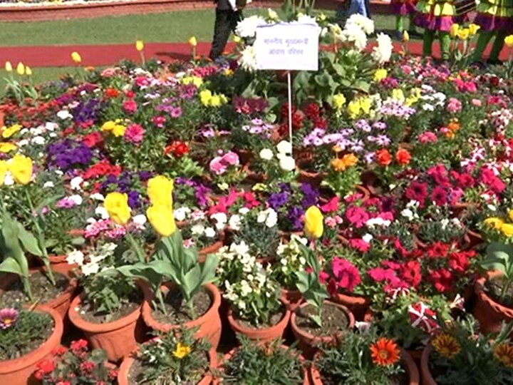 Uttarakhand: 350 तरह के फूलों से सजा उत्तराखंड का राजभवन, दो दिन के बसंतोत्सव की हुई शुरुआत