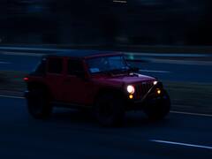 लॉन्ग ड्राइव पर जाने से पहले कार में जरूर चेक कर लें ये चीजें, वरना हो सकती है परेशानी