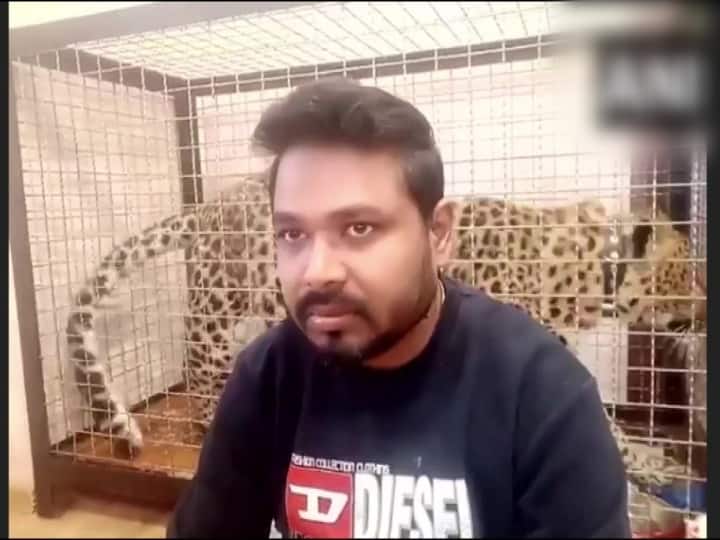 Ukraine Andhra Pradesh doctor jaguar kumar refuses to leave without jaguar and panther Ukraine Jaguar Kumar: పెంపుడు పులితో బంకర్ లో, ఉక్రెయిన్ ను విడిచి రానంటున్న తెలుగు యువకుడు!