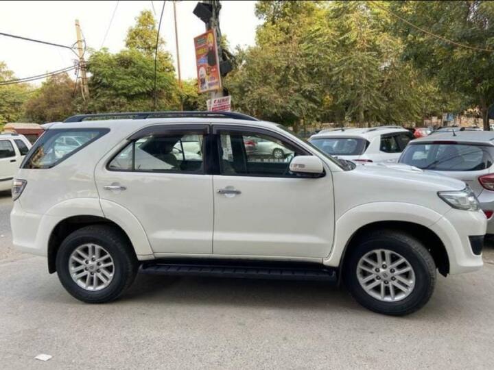 अगर पुरानी कार खरीदने में सावधानी बरती जाए तो पुरानी कार के फायदा ही फायदा हैं. सबसे पहले पुरानी कार खरीदने के फायदों की बात करते हैं. इसका सबसे बड़ा फायदा तो यह है कि कम कीमत में आपकी कार खरीदने की जरूरत या शौक पूरा हो जाता है.