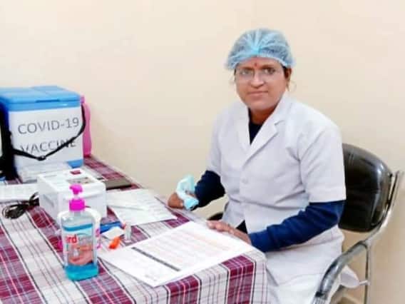 MP News: कोरोना को लेकर लोगों में जागरुकता की मिसाल बनीं मीना सोनी, 40 हजार ज्यादा लोगों का लगाई वैक्सीन MP News: कोरोना को लेकर लोगों में जागरुकता की मिसाल बनीं मीना सोनी, 40 हजार ज्यादा लोगों का लगाई वैक्सीन