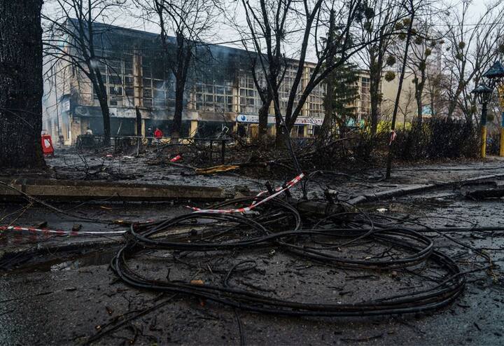 Russia Ukraine War after 300 days of war ukraine city becoming ruins Russia Ukraine War: रूस-यूक्रेन युद्ध के 300 से ज्यादा घंटे बीते, हर बीतते दिन के साथ खंडहर होते जा रहे यूक्रेन के शहर