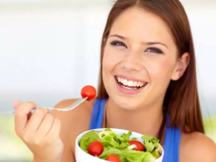 Womens day healthy diet plan and food for women vitamin and minerals rich superfood for women જાતને  Fit અને  Young રાખવી હોય તો  તો મહિલાઓ માટે જરૂરી છે આ સુપરફૂડ, કરો ડાયટમાં સામેલ