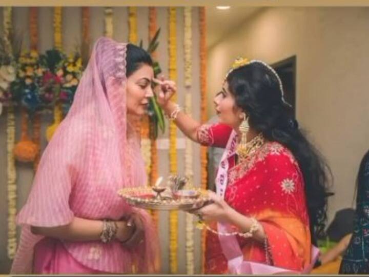 charu asopa shares photo with sushmita sen on Women Day amid rumours of trouble with husband Rajeev Sen राजीव सेन से अनबन की खबरों के बीच चारू असोपा ने शेयर की सुष्मिता सेन के साथ तस्वीर, इस तरह दी वुमेंस डे की बधाई