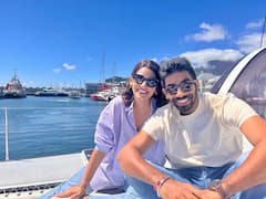 Bumrah-Sanjana Romantic Pics: ২২ গজেই সাক্ষাৎ, প্রেম থেকে পরিণয় বুমরা-সঞ্জনার আজানা গল্প