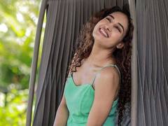 Pooja Ramachandran Photos: అందరి కళ్లూ పూజా కాళ్లపై ఉన్న టాటూపైనే